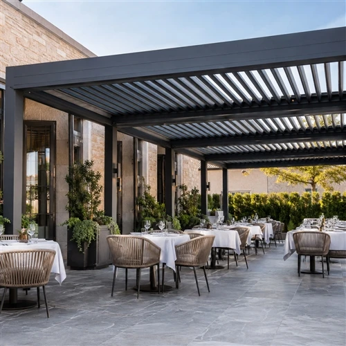 Pergola có mái che và Mái nhà có thể thu vào: Cái nào tốt hơn cho không gian ...
